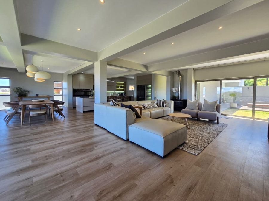 4 Bedroom Property for Sale in Outeniqua Strand Western Cape